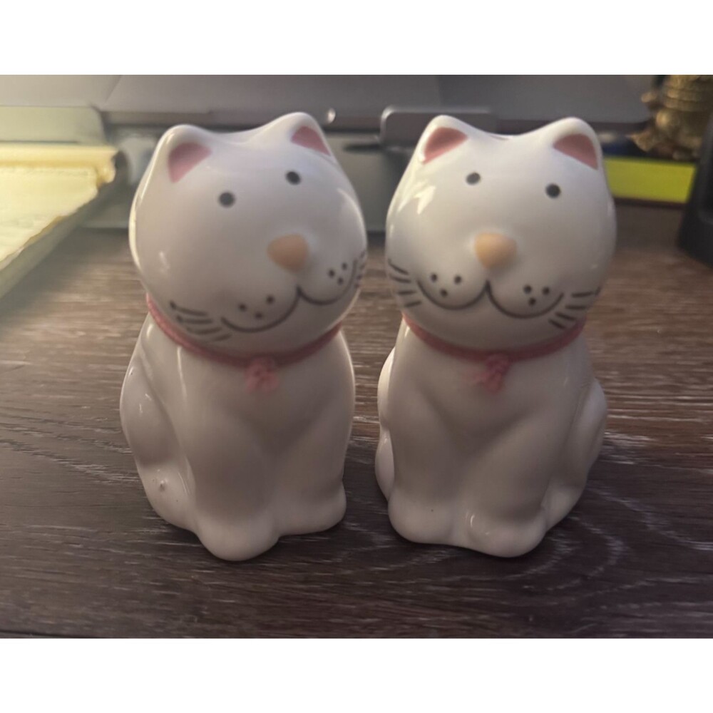 Vintage Cat Salt and Pepper Shaker Set Earthenware 1988 Made in Brazil